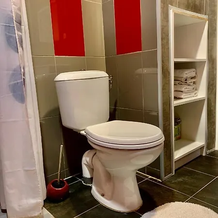 Splendide Studio Au Cœur Historique De Fréjus
