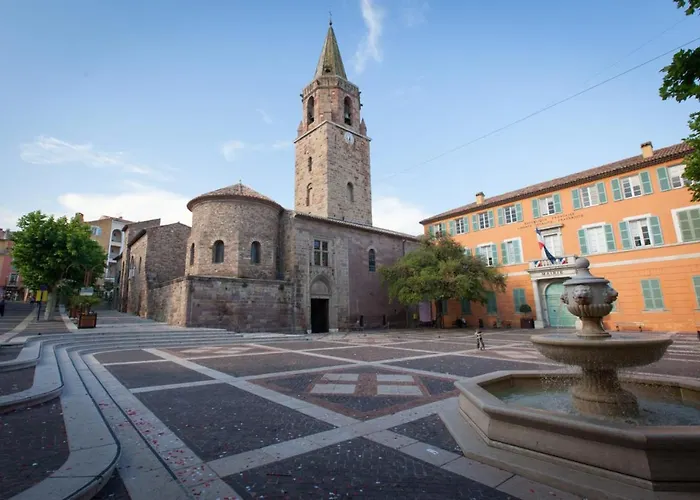 Appartement Splendide Au Coeur Historique De Fréjus